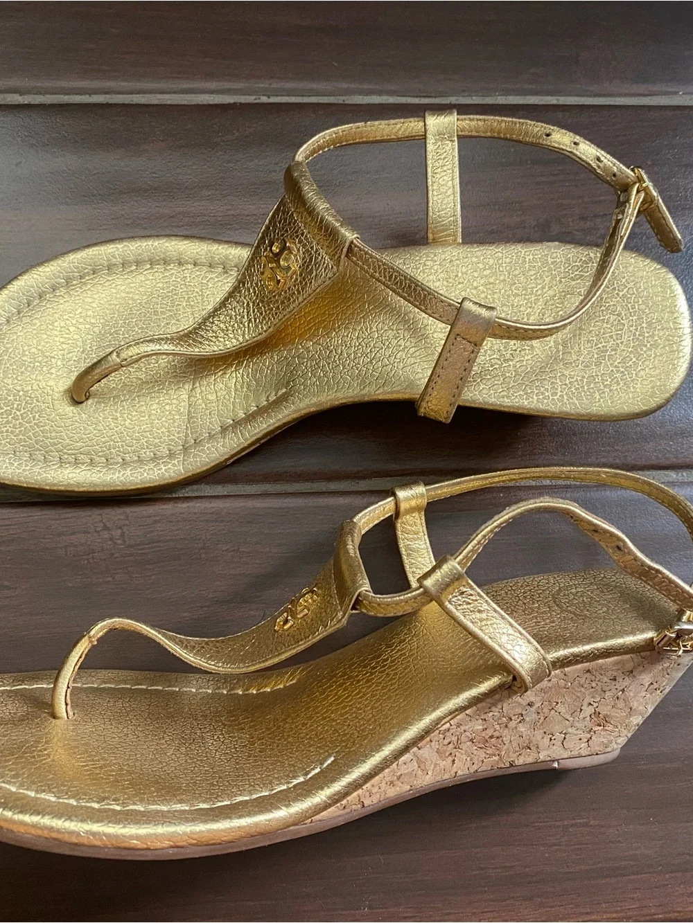 Tory Burch Women’s Gold Sandals Size 7.5 - Picture 2 of 5